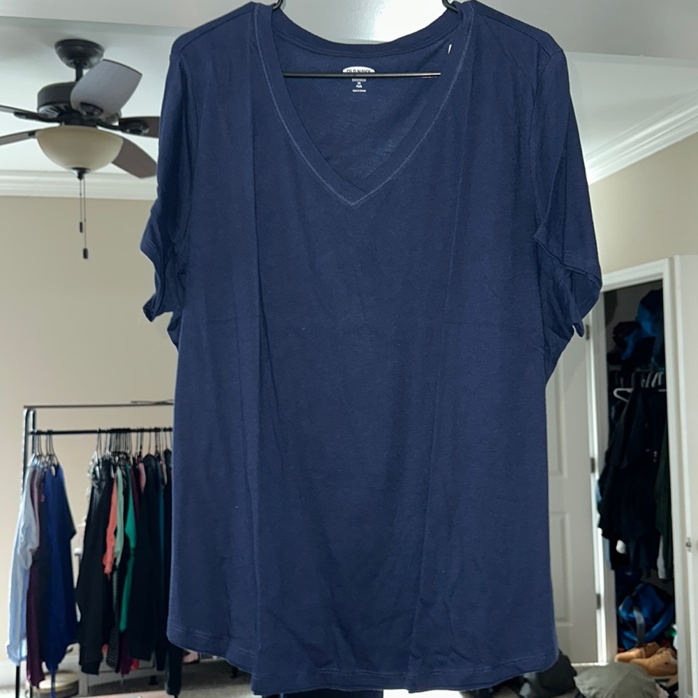 Navy blue tshirt